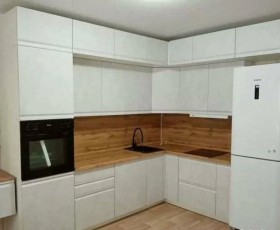 Модульная кухня Бруклин 2.4 x 2 м (Бетон белый) в Татарске - tatarsk.katalogmebeli.com | фото 15